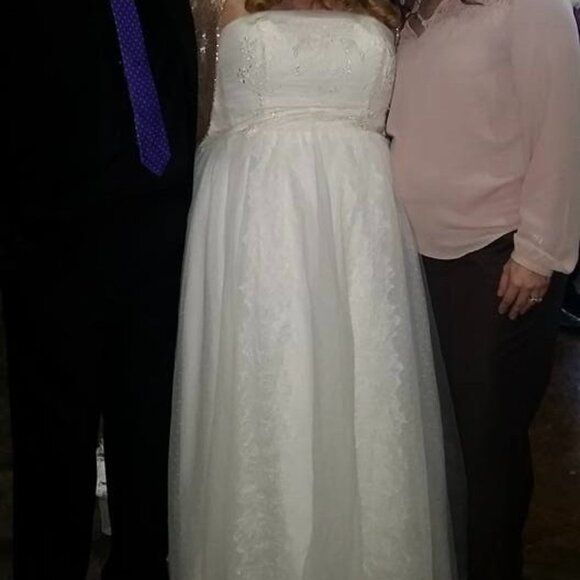 Melissa Sweet Wedding Dress - Picture 2 of 6